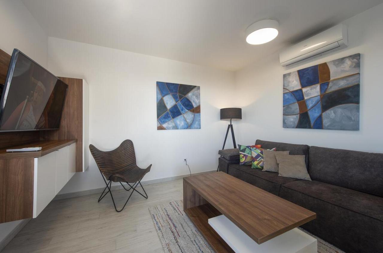 Family Friendly Apartments With A Swimming Pool Sveti Filip I Jakov, Biograd - 19325 Zewnętrze zdjęcie
